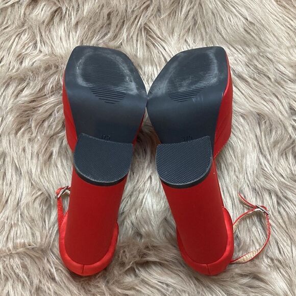 AMIUWEN Red Block Chunk Ankle Strap Platform Heels-closed toe sandal - Picture 5 of 9